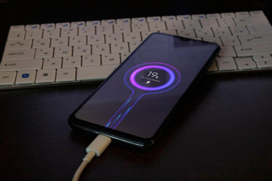 Punite li telefon krivo? 5 zlatnih pravila za dugovječnost baterije