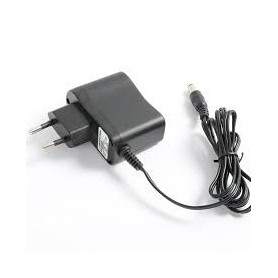 PUNJAC NI-CD i NI- MH BATERIA 6-12V 600ma